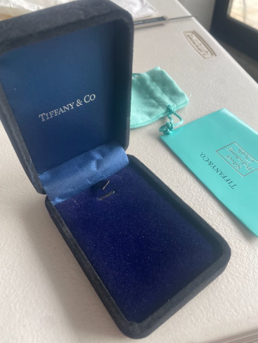 TIFFANY & Co. GIFT BOX Empty Tiffany Black Jewelry Bracelet Box + White Ribbon